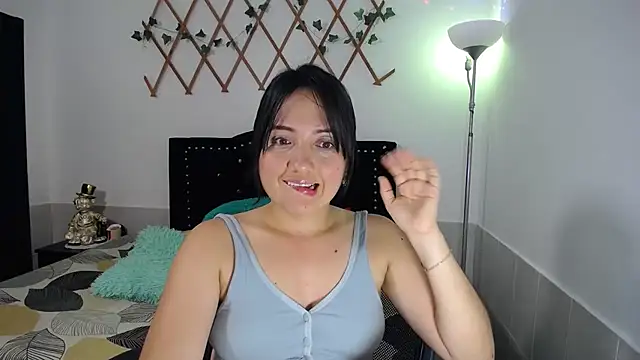 naughty girl 4u online show from February 2026 09:27:02 PM