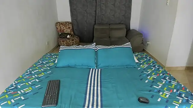 Snapshot of Fairycandyx chatting on February 2025 05:04:01 AM Fairycandyx online show from February 2025 05:04:01 AM