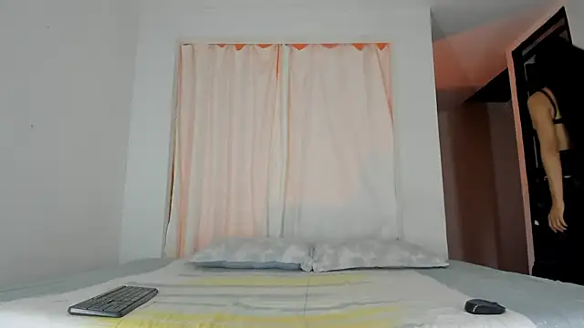 Fairycandyx online show from April 2026 08:40:02 AM