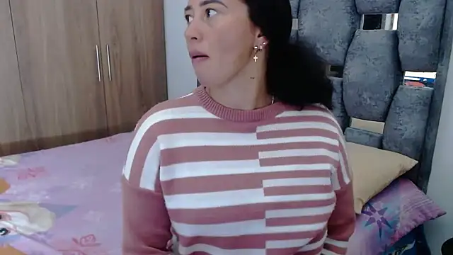 sara hott 1 online show from February 2025 12:36:01 PM