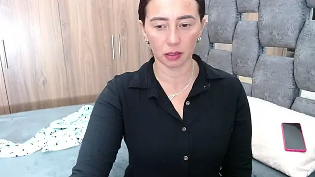 sara hott 1 online show from February 2025 05:25:02 PM