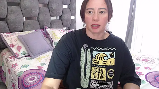 sara hott 1 online show from April 2026 08:13:02 PM