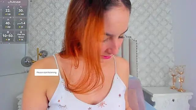 Pia Johnson  online show from February 2025 11:44:02 AM