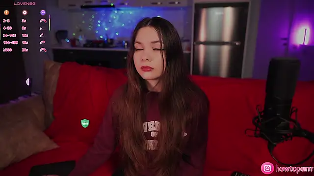 How2Meow online show from December 2025 05:17:01 PM