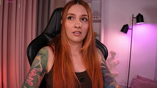 Snapshot of RedJasmine_ chatting on May 2026 11:25:02 PM RedJasmine online show from May 2026 11:25:02 PM