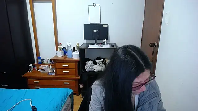 latin49 online show from October 2025 04:55:01 AM