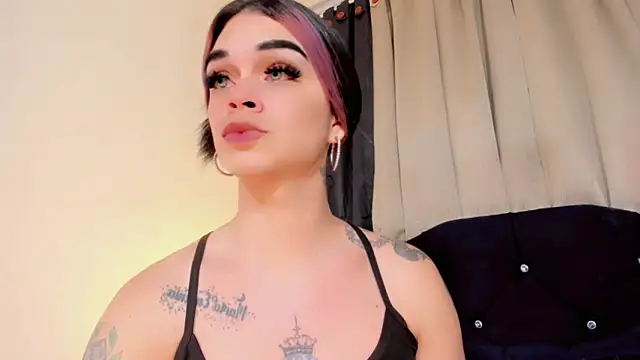 Snapshot of lesly_xx chatting on June 2026 03:16:02 AM lesly xx online show from June 2026 03:16:02 AM