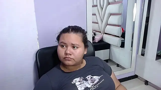 ValenTitis online show from October 2025 08:43:02 PM