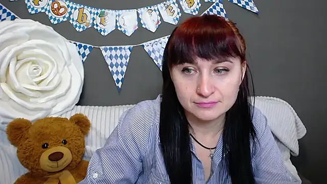 NinaFlawlees online show from October 2025 12:02:02 PM