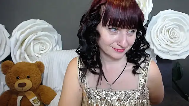 NinaFlawlees online show from October 2025 12:04:01 PM