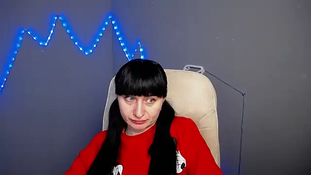 NinaFlawlees online show from April 2026 06:05:02 AM