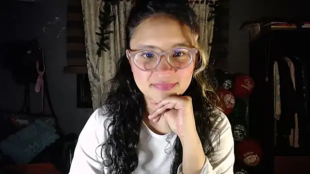 Hathorlove online show from December 2025 03:23:01 AM