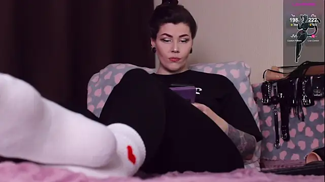 Snapshot of Luna_Blake chatting on December 2024 05:31:01 PM Luna Blake online show from December 2024 05:31:01 PM