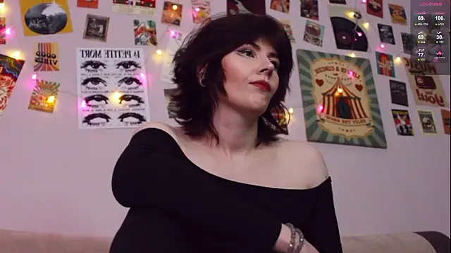 Luna Blake online show from March 2026 01:14:02 PM