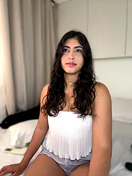 Snapshot of Gaby_zahir_ chatting on October 2025 11:40:02 AM Gaby zahir online show from October 2025 11:40:02 AM