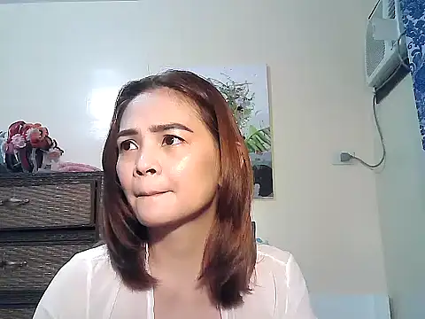 Kisses-13 online show from September 2025 05:03:02 PM