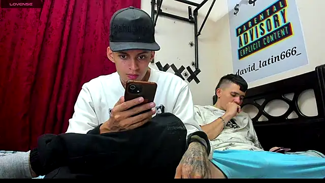 Snapshot of davidlatin66 chatting on January 2025 02:59:01 AM davidlatin66 online show from January 2025 02:59:01 AM