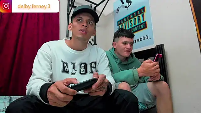 Snapshot of davidlatin66 chatting on February 2025 04:24:02 AM davidlatin66 online show from February 2025 04:24:02 AM