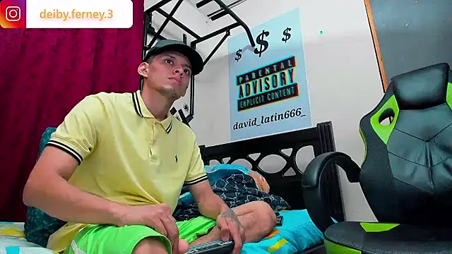 Snapshot of davidlatin66 chatting on February 2025 02:32:02 AM davidlatin66 online show from February 2025 02:32:02 AM