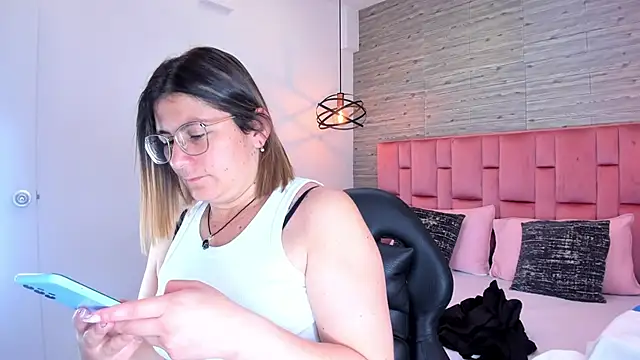 SarahDeyvis online show from September 2025 02:17:01 PM