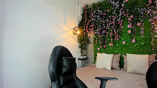 SarahDeyvis online show from December 2025 10:52:02 AM