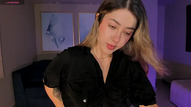 EveBensonX online show from March 2026 08:02:01 PM