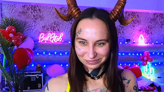 Cool Freak  online show from February 2025 10:00:02 AM