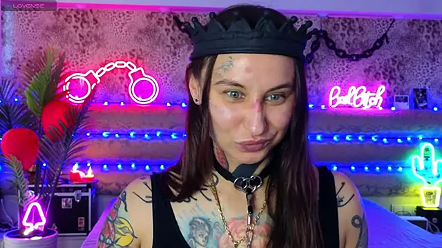 Cool Freak  online show from February 2026 10:38:02 AM