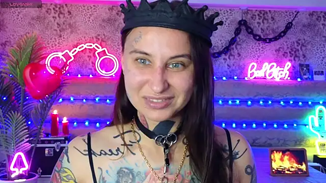 Cool Freak  online show from April 2026 10:38:02 AM