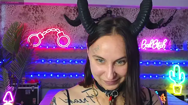 Snapshot of Cool_Freak_ chatting on July 2026 10:28:02 AM Cool Freak online show from July 2026 10:28:02 AM