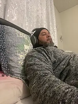 Cristian-Brayan online show from November 2025 04:28:02 PM