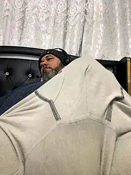 Cristian-Brayan online show from November 2025 12:30:01 PM