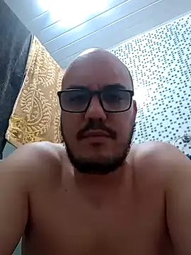 Snapshot of RobertoBuzios22 chatting on December 2024 06:26:02 PM RobertoBuzios22 online show from December 2024 06:26:02 PM