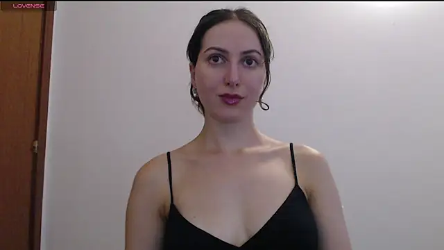 Snapshot of _Hot_Lady_ chatting on August 2026 06:55:01 PM Hot Lady online show from August 2026 06:55:01 PM