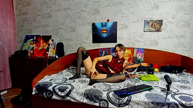 KagamiTayga online show from November 2025 02:37:02 PM