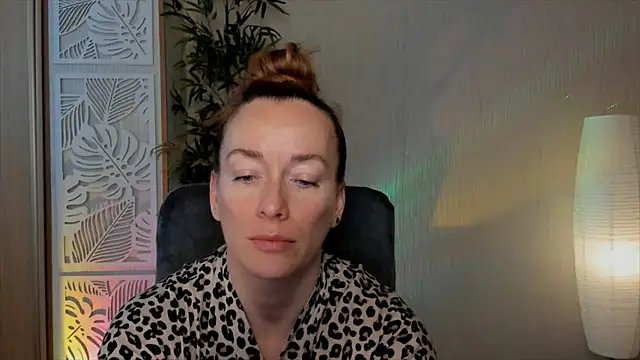 Snapshot of RebeccaMartinez chatting on April 2026 04:50:01 AM RebeccaMartinez online show from April 2026 04:50:01 AM