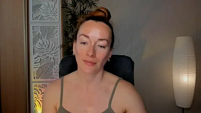 Snapshot of RebeccaMartinez chatting on May 2026 05:46:01 AM RebeccaMartinez online show from May 2026 05:46:01 AM