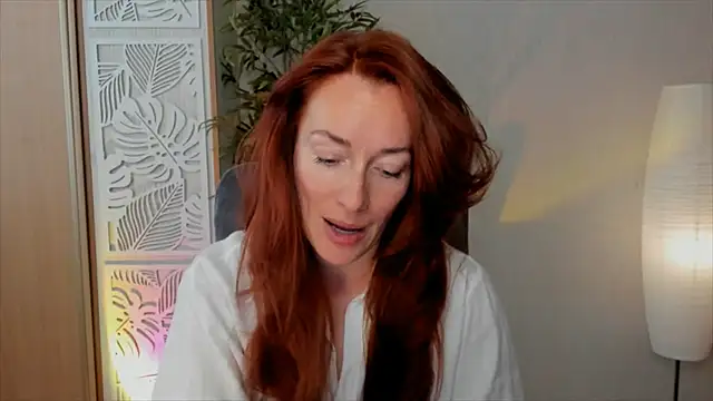 Snapshot of RebeccaMartinez chatting on May 2026 07:04:01 AM RebeccaMartinez online show from May 2026 07:04:01 AM