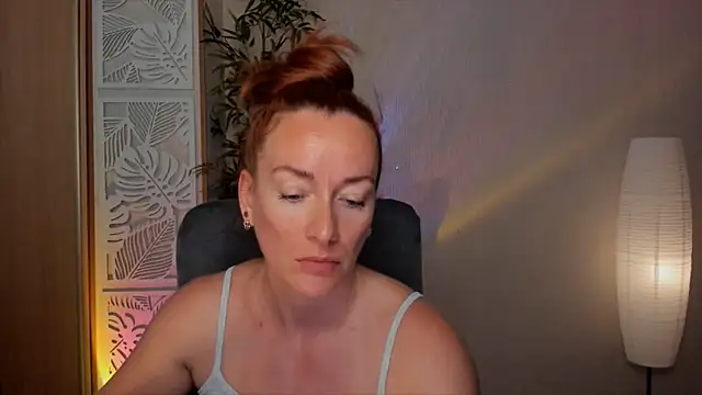 Snapshot of RebeccaMartinez chatting on May 2026 08:33:01 AM RebeccaMartinez online show from May 2026 08:33:01 AM