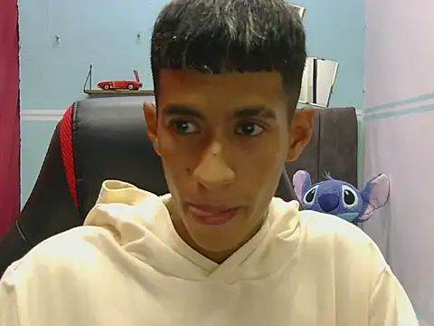Snapshot of Angelstripboy chatting on May 2026 06:36:02 PM Angelstripboy online show from May 2026 06:36:02 PM