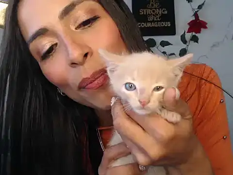 Liamiler01  online show from December 2024 04:21:02 PM