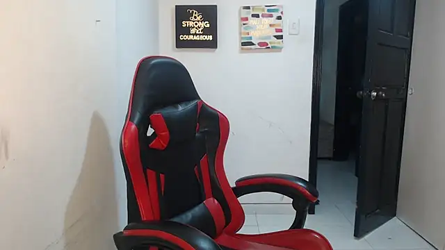 Liamiler01  online show from October 2025 12:56:02 AM