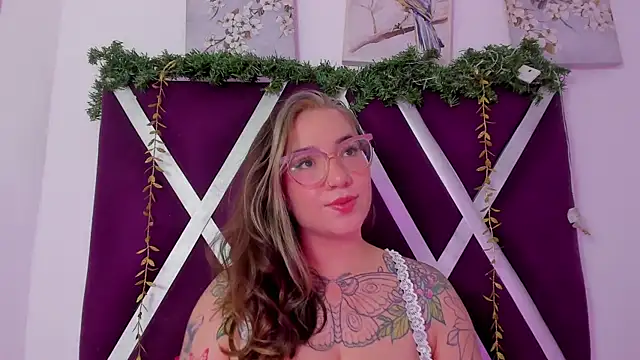 Snapshot of DEVA_BLUE_ chatting on November 2025 04:56:01 AM DEVA BLUE online show from November 2025 04:56:01 AM