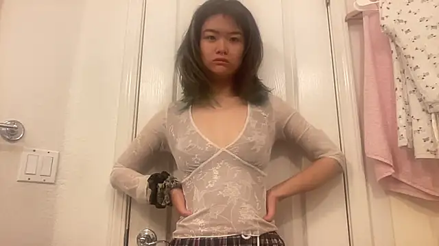 Snapshot of forbiddenfruitcake chatting on March 2025 10:38:01 PM forbiddenfruitcake online show from March 2025 10:38:01 PM