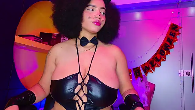 MalaikaBrown online show from November 2025 04:25:01 AM