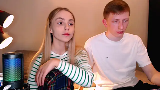 juliaanddima online show from November 2025 09:47:02 PM