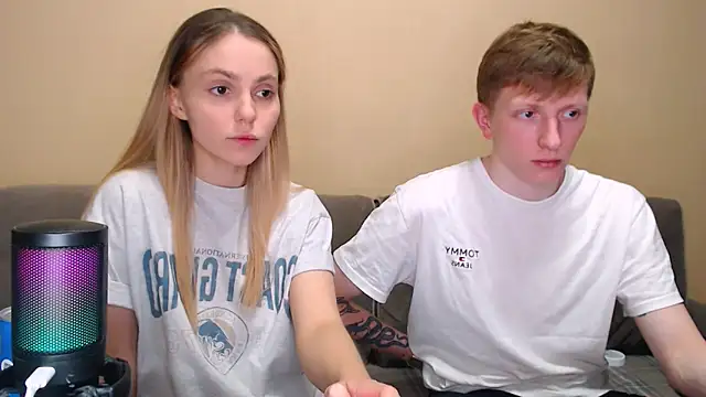 Snapshot of juliaanddima chatting on February 2026 09:55:01 PM juliaanddima online show from February 2026 09:55:01 PM