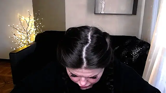 Emily Mo online show from March 2025 12:50:02 PM