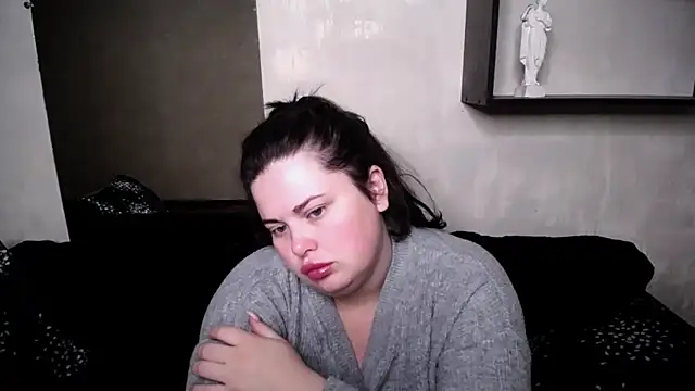 Emily Mo online show from October 2025 05:38:01 AM