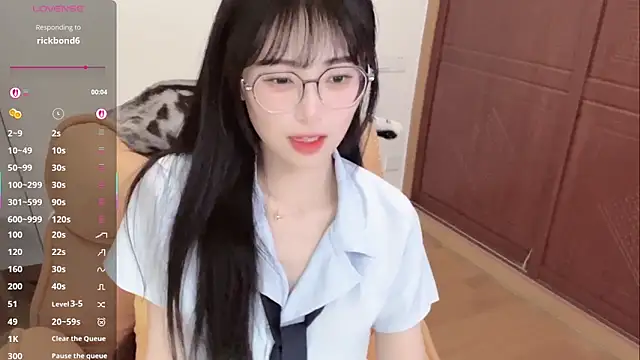 4uoki online show from February 2026 03:42:01 PM